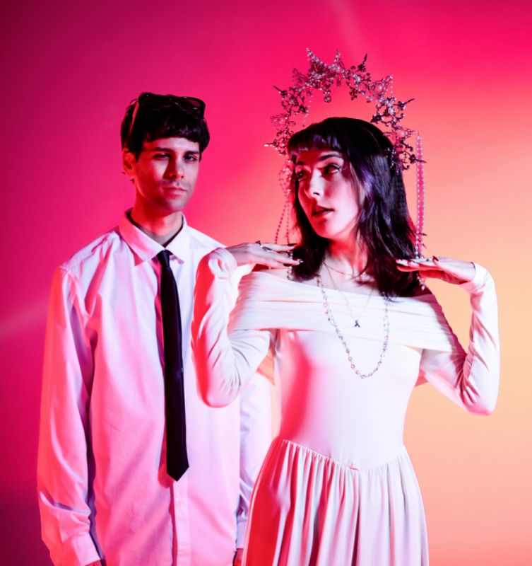 Mali Demon, elektro alt rok duo iz Beograda, izdao je spot za svoj drugi singl Sanja&scaron; me 