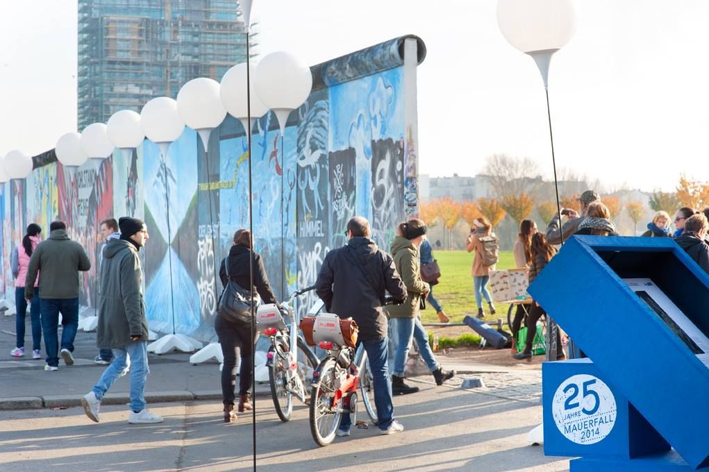 Sreća i patnja nemačkog novembra: 25 godina od pada Berlinskog zida