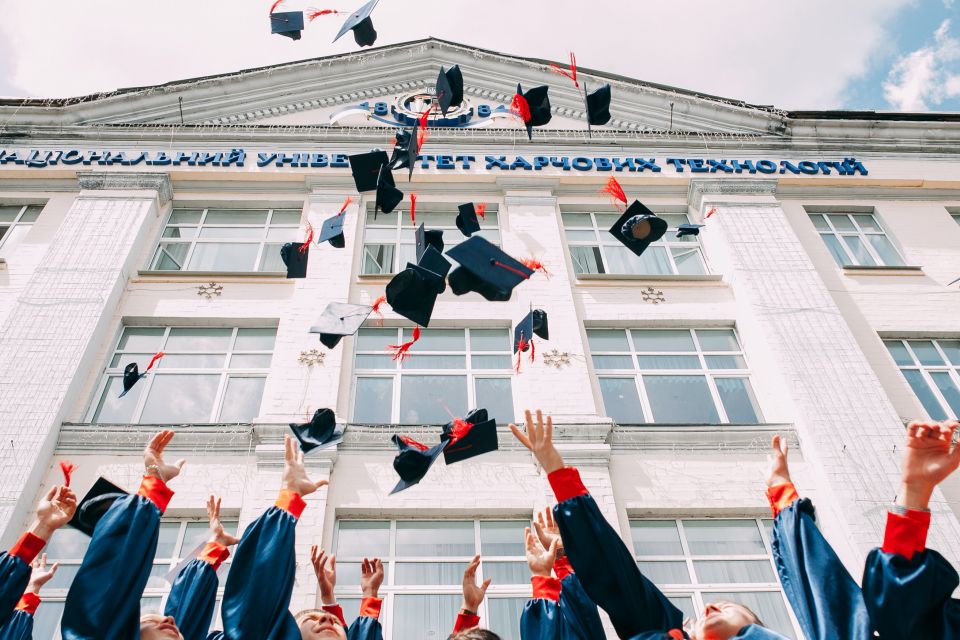 Pronađi međunarodne master studije i osvoji stipendiju!