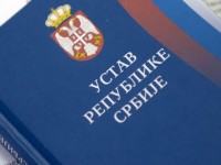 Pogled na Ustav Srbije – deset godina kasnije